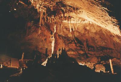 Großer Raum in der Höhle