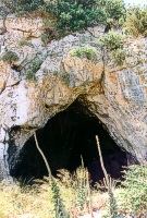 Eingang zur Nestor-Höhle