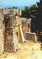 Eingang zur Festung (neo kastro)
