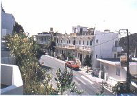 Blick vom Hotel Petra auf die Strasse