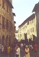 Belebtes San Gimignano