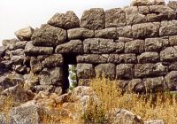 Mauer der Festung Samikon