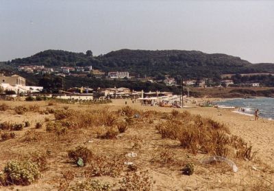 Links: Strand Hotelanlage