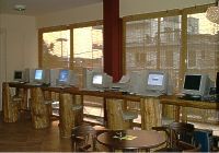 Internet-PCs in Cafe-Bar PARSEC