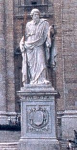 Petersplatz, Statue  des Heiligen Paulus