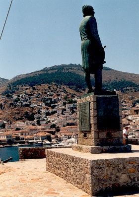 Denkmal Admiral Miaulis