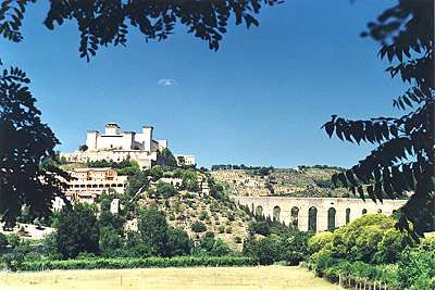 Rocca Alborno und Ponte della Torri