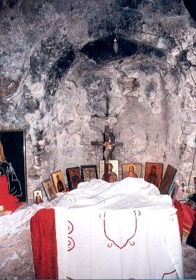 Agia Theodora: Schlichter Altar