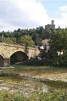 Brücke und Burg in Poppi