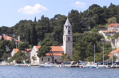 Franziskanerkloster am Ende der Uferpromenade