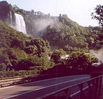 Marmore-Wasserfall und Wassernebel
