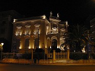 Benaki Museum bei Nacht