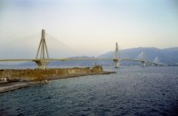Die Brücke nach Sonnenuntergang