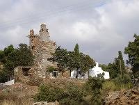 Die Turmruine von Agia Marina