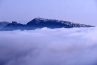 Fira - Nebel über der Caldera