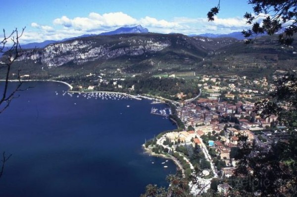 Blick auf Garda von Wanderung La Rocca