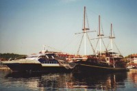 Athos-Schiffe im Hafen Ormos Panagias