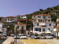Hafen unten in Agios Kiriaki