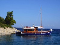 Ausflugsschiff nach Alónnisos