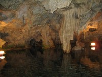 In der Höhle von Pyrgos Dirou