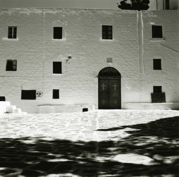 Schattenspiel an der Fassade Kloster langovardas