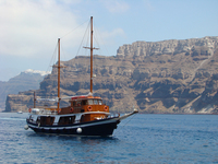 Hafen Athinios -Ausflugschiff 1-