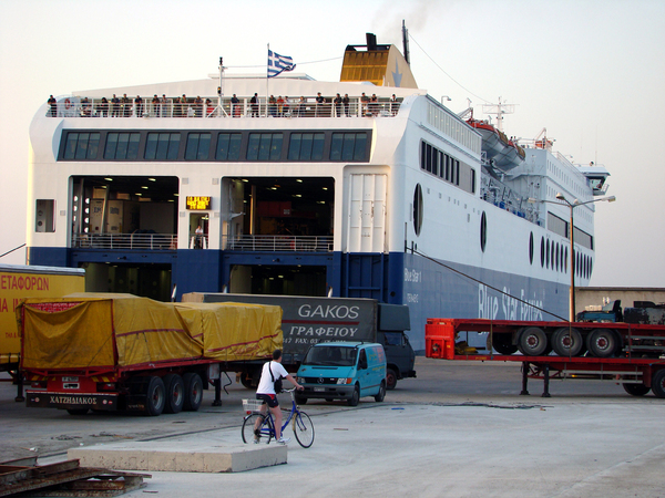 Blue Star Ferries im Hafen