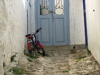 bike © colours-of-greece.com