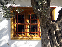 window © colours-of-greece.com