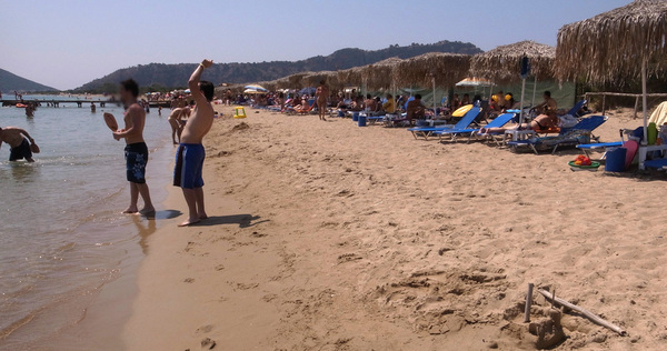 Ballermann am Strand von Divari
