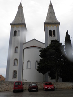 Kirche mit zwei Türmen