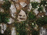 lachender Stein bei Agios Theologos