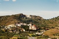 Blick v. Berg auf d. Kloster Ag. Nektarios 