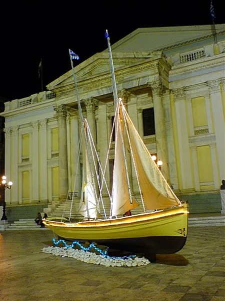 griechisches Weihnachtsboot
