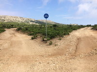 Radweg auf der Erifi-Ebene