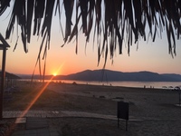 Sonnenuntergang am Strand von Kavros