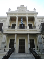 Der Architekt von diesem Gebäude war Xenofontas Paionidis.