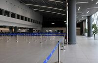 Neuer Terminal vom Flughafen Makedonia - Check In Halle. 